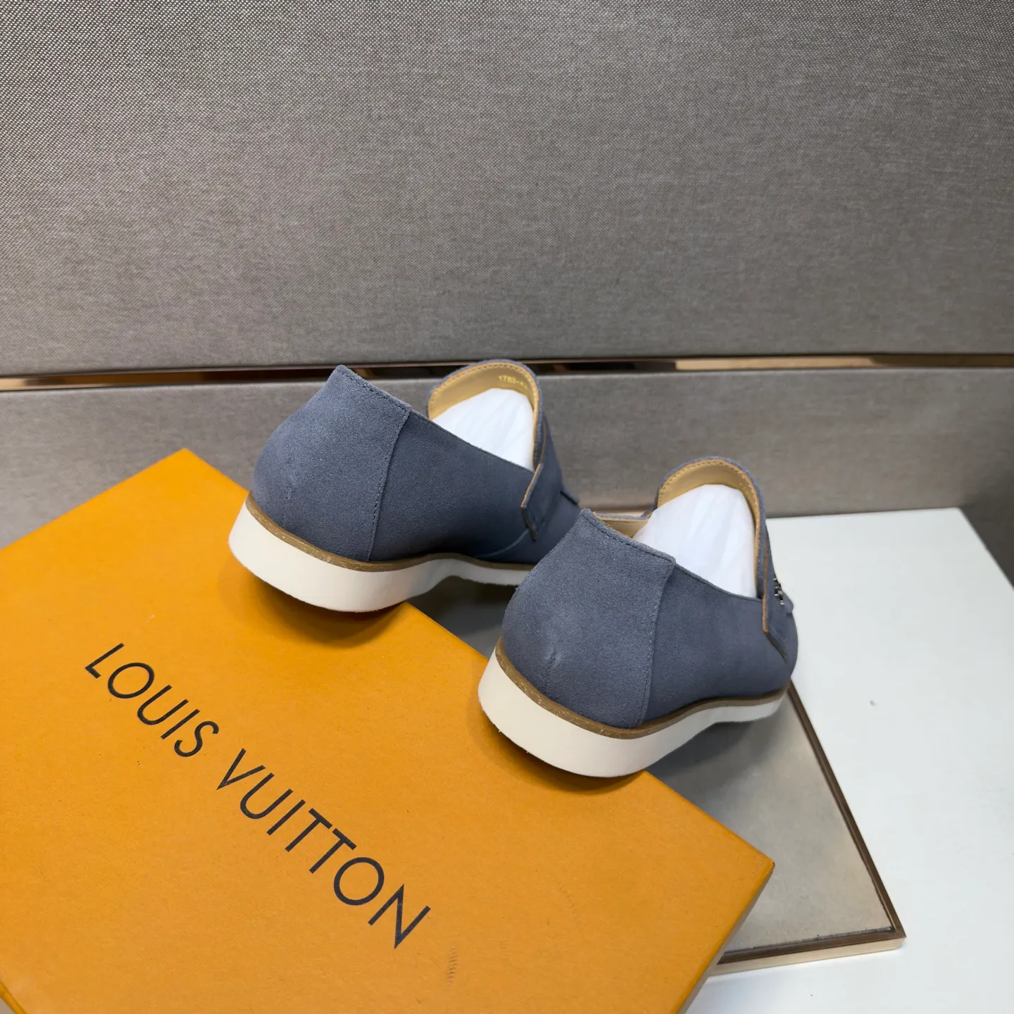 Men's men's shoes 💰pp442 [LV～] Men's casual shoes 2026z cabinet sales simultaneously 🔶Size: 38-44 #️⃣ 🔷4 colors🔜The upper is made of cowhide stitching ➕Cowhide lining, comfortable and breathable, sole: original comfortable and wear-resistant outsole, ⚠️real thing📱photographed🎬real thing is better📢📢📢